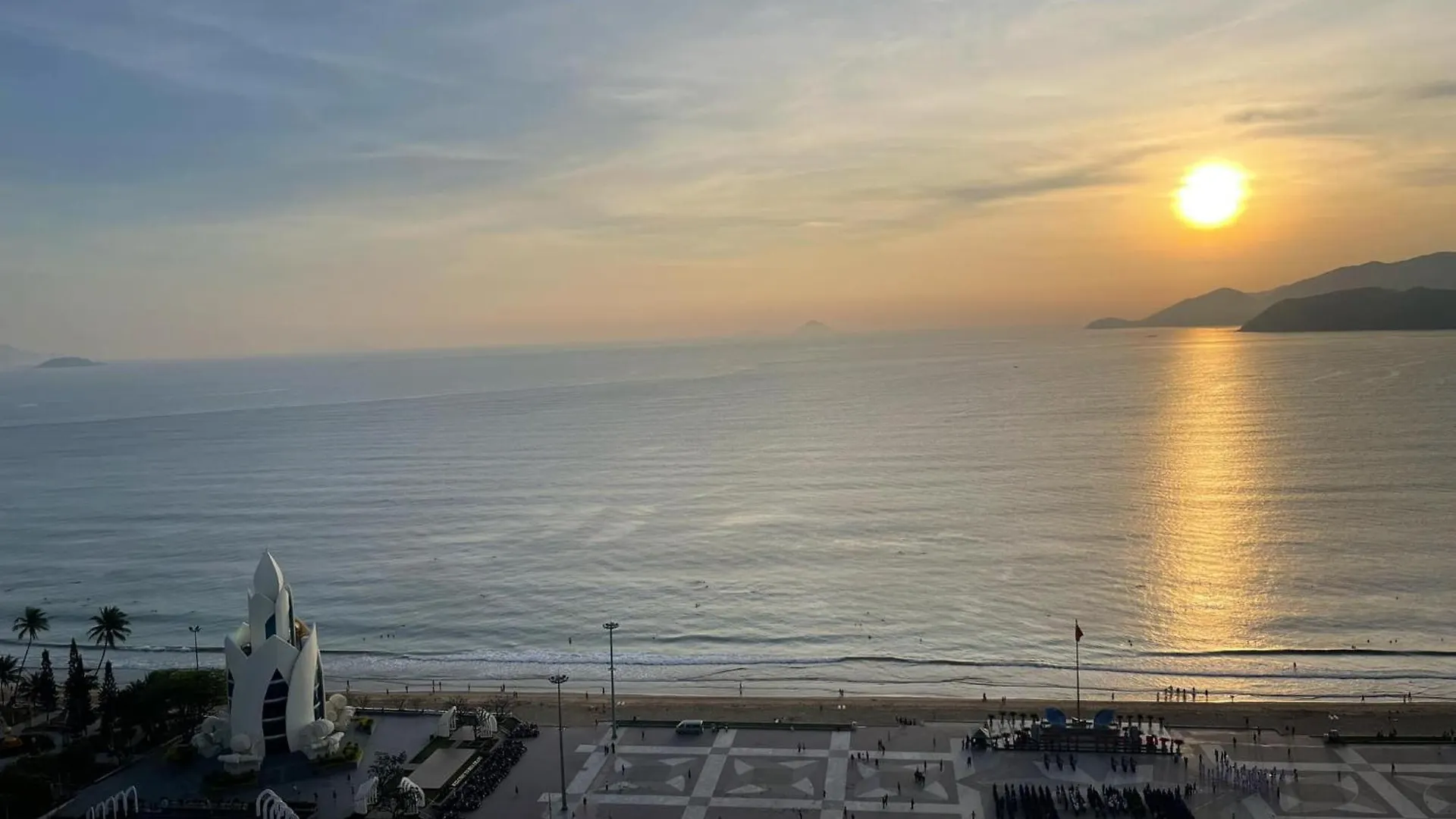 Can Ho View Bien Trung Tam 나트랑